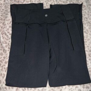 Athleta Transcend Stash Crop Straight Leg